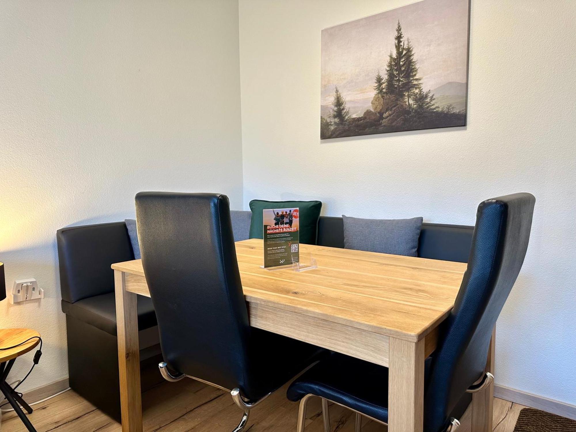 Gemuetliche Ferienwohnung Mit Kostenfreiem Pool Hoechenschwand Luaran gambar